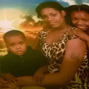 Meet your Posher, Joy